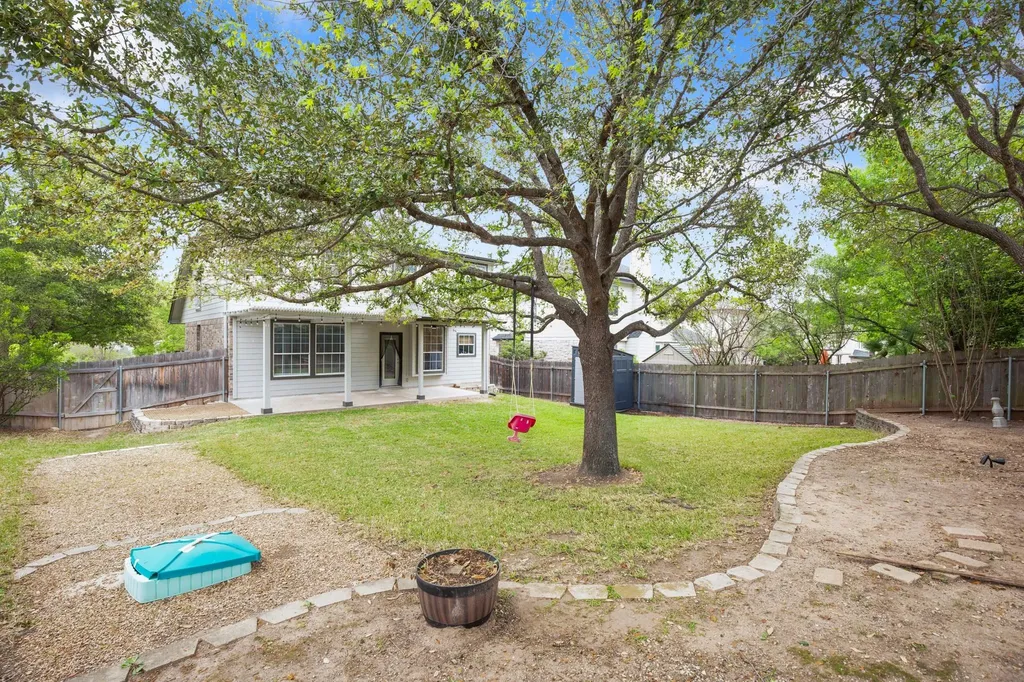 2933 Fleet Drive Austin TX 78748