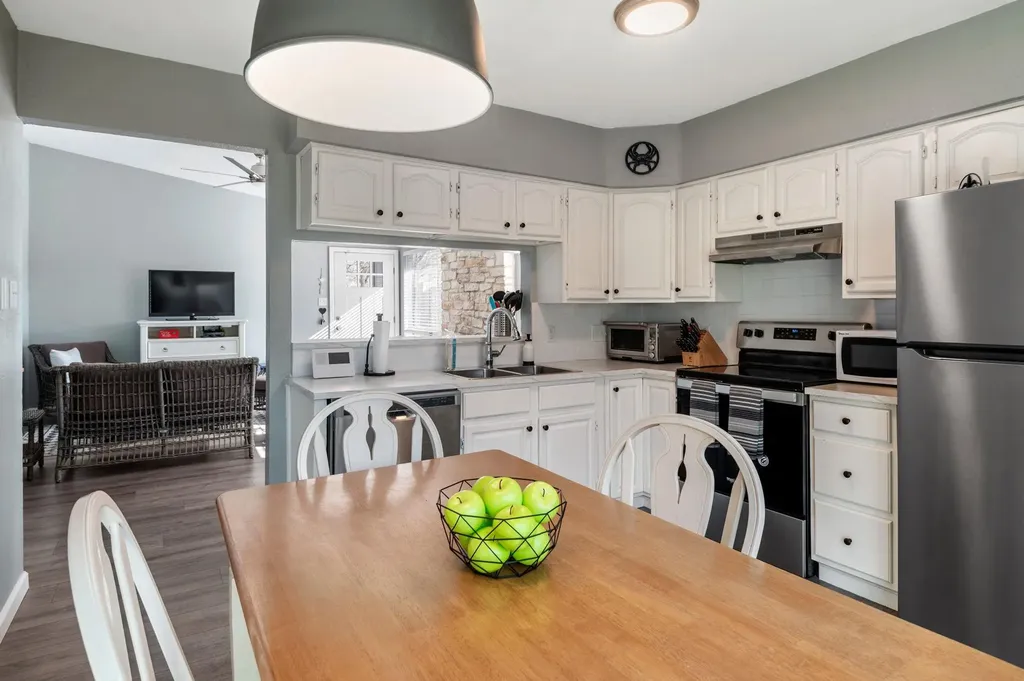 10401 Burmaster Lane Austin TX 78750