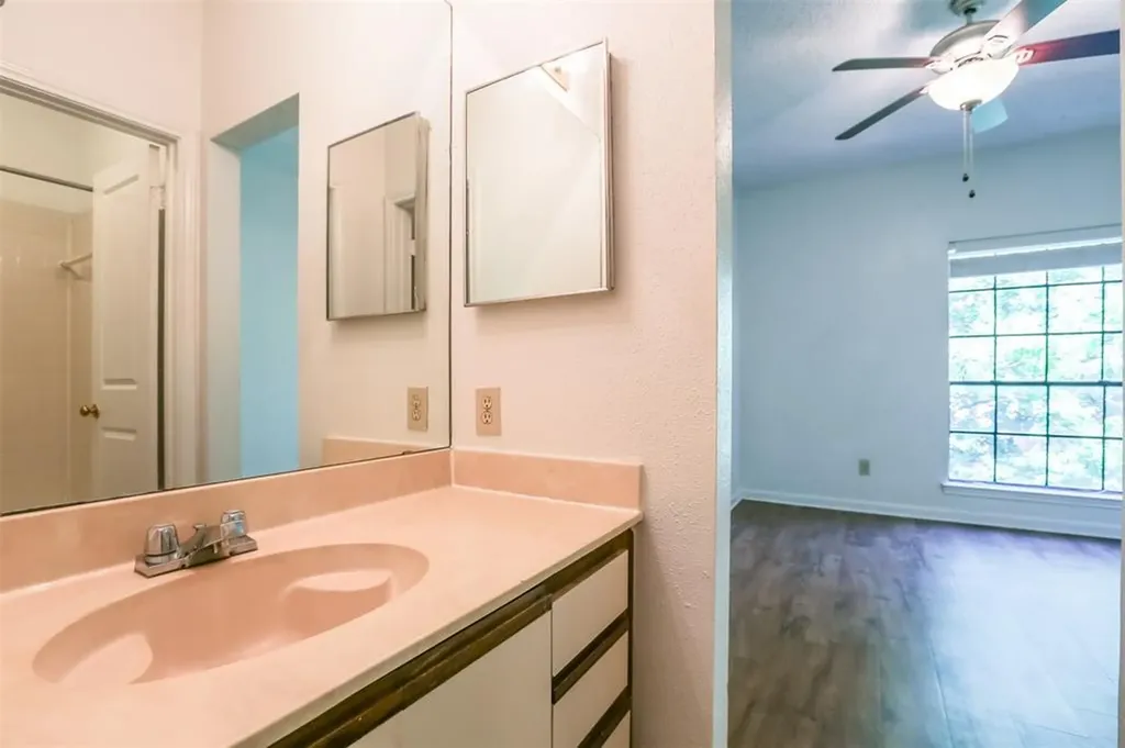 912 W 22nd Street Austin TX 78705