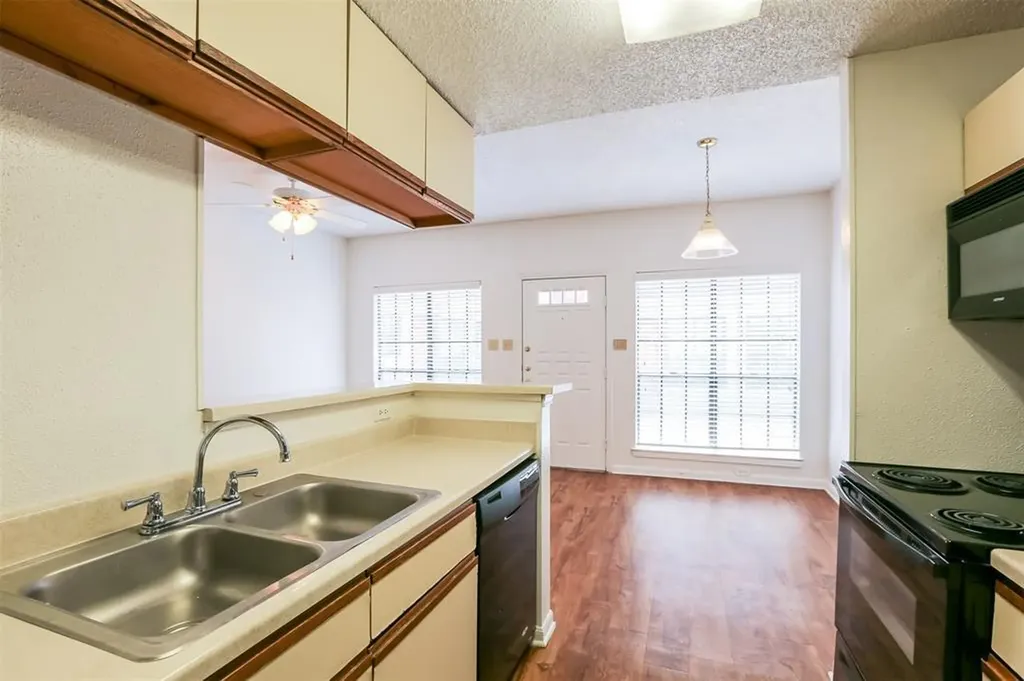 912 W 22nd Street Austin TX 78705