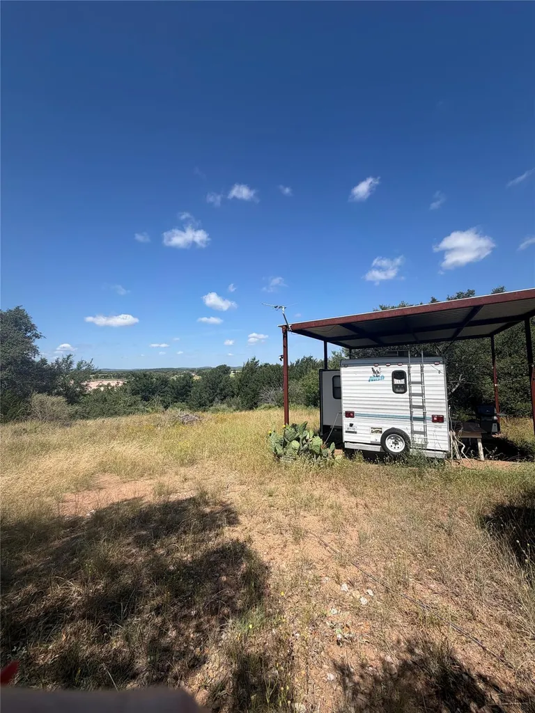 7152 River Oaks Drive Kingsland TX 78639