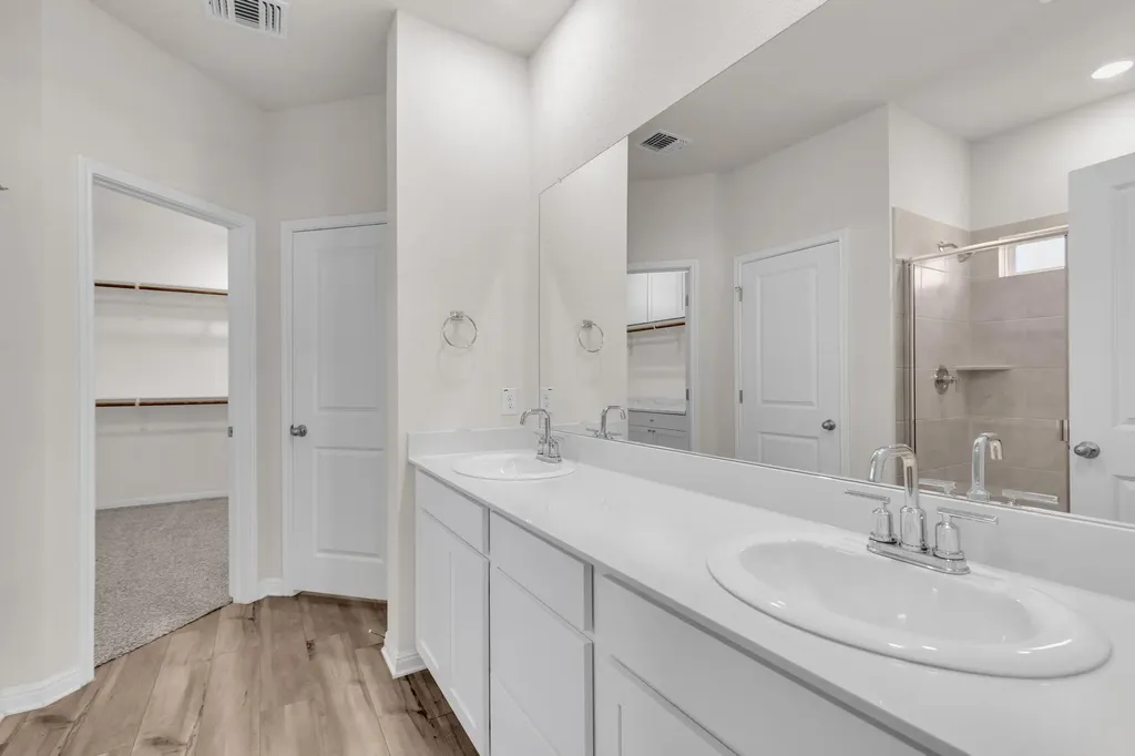 104 Javans Nest Cedar Creek TX 78612