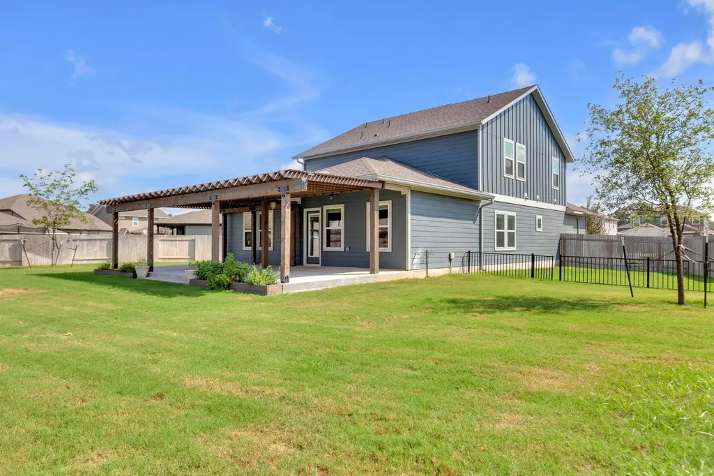 104 Javans Nest Cedar Creek TX 78612