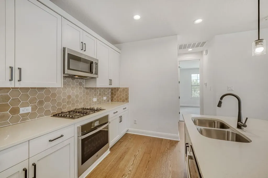 448 Burlington Drive Buda TX 78610