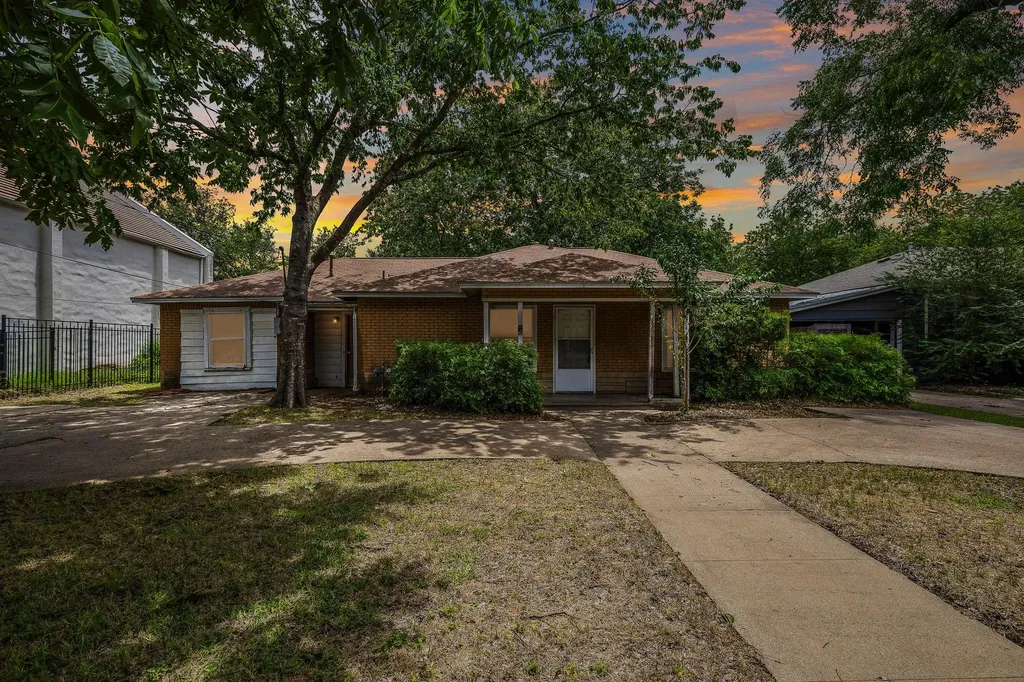 1205 S Church Street Georgetown TX 78626