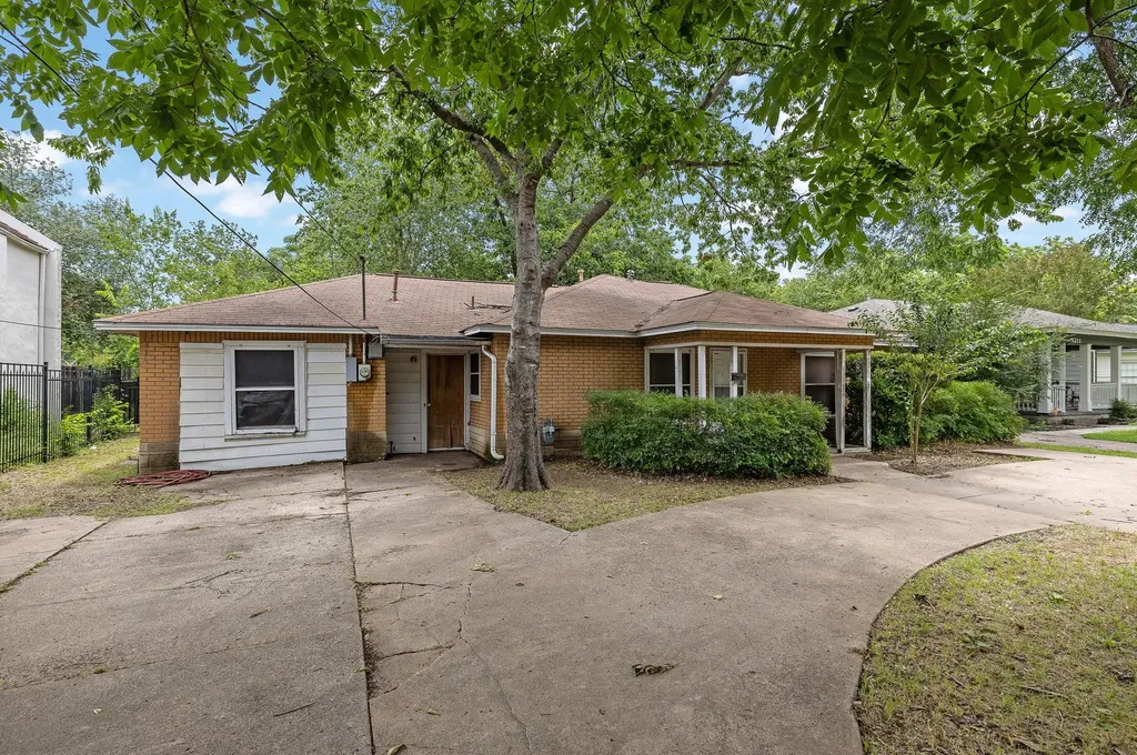 1205 S Church Street Georgetown TX 78626