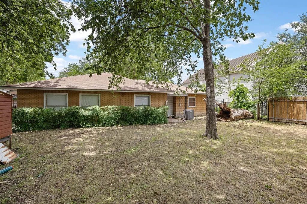 1205 S Church Street Georgetown TX 78626