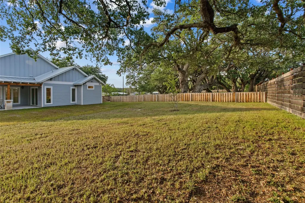 1312 Greenlawn Parkway Blanco TX 78606