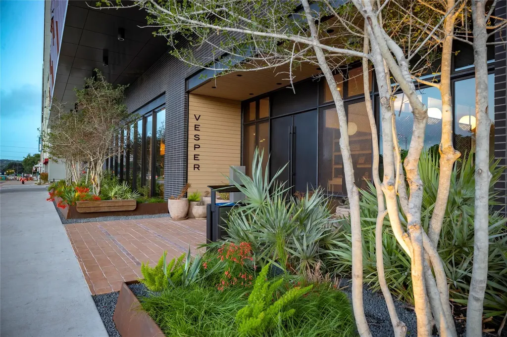 84 East Avenue Austin TX 78701