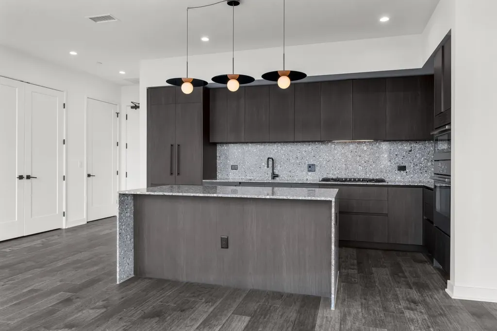 84 East Avenue Austin TX 78701