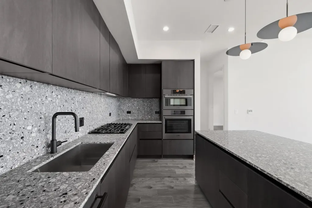 84 East Avenue Austin TX 78701