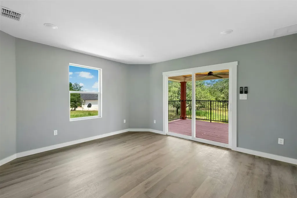 3705 Callihan Road Luling TX 78648