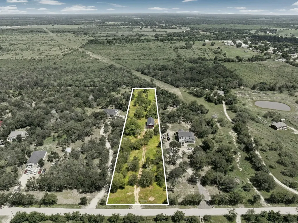 3705 Callihan Road Luling TX 78648