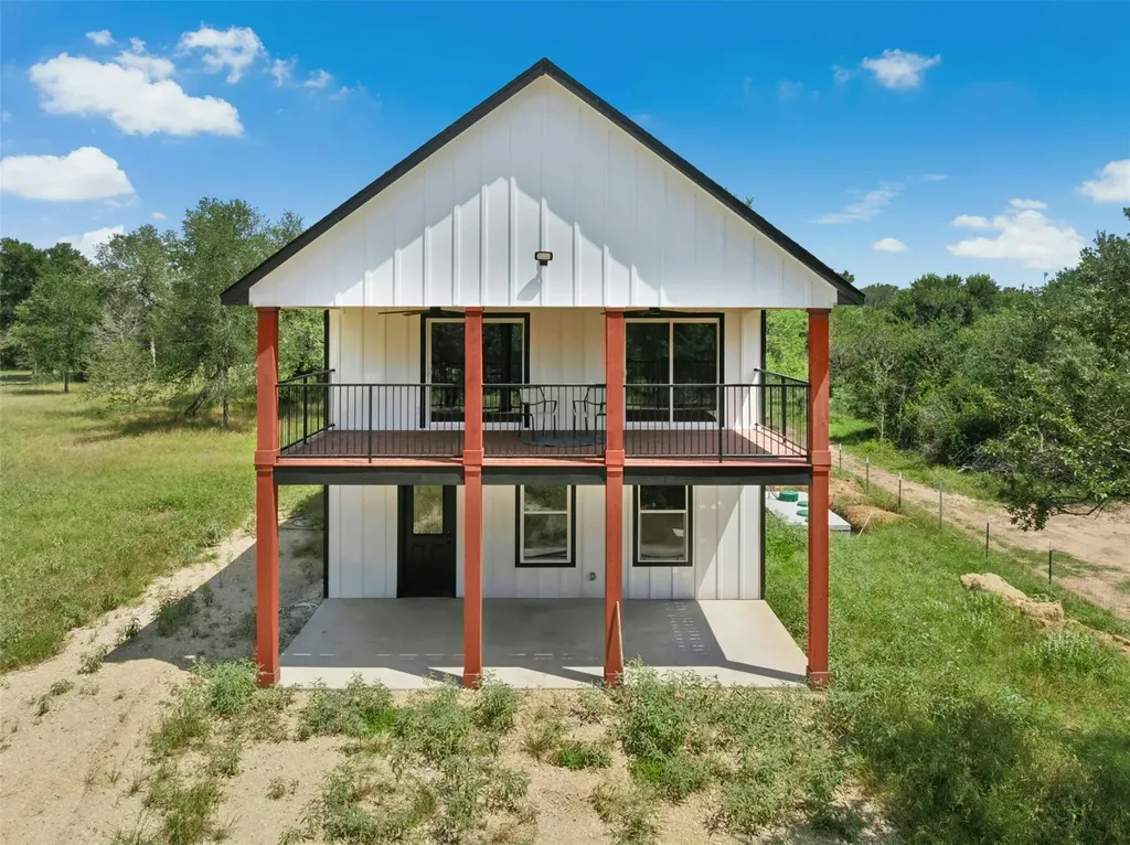 3705 Callihan Road Luling TX 78648