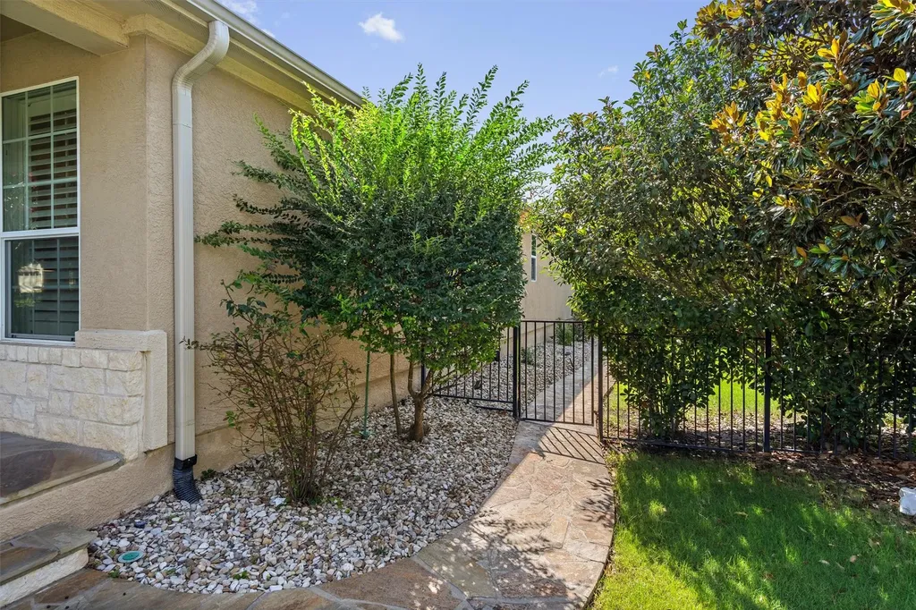 300 Pipe Creek Lane Georgetown TX 78633