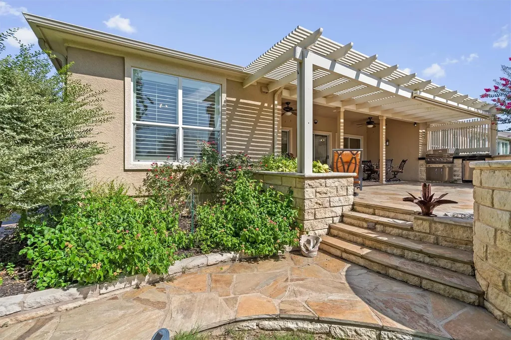 300 Pipe Creek Lane Georgetown TX 78633