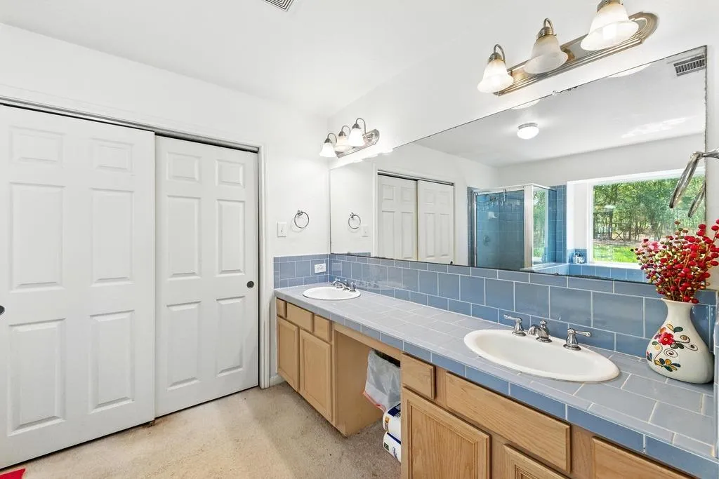 7709 Timber Hills Drive Del Valle TX 78617