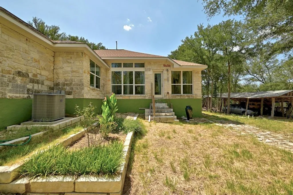 7709 Timber Hills Drive Del Valle TX 78617