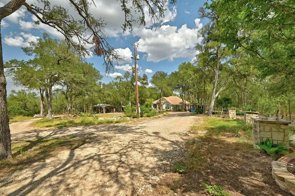 7709 Timber Hills Drive Del Valle TX 78617