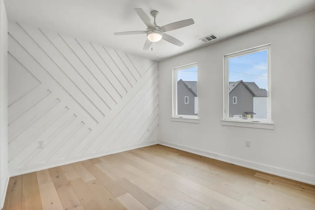 4127 E 12th Street Austin TX 78721