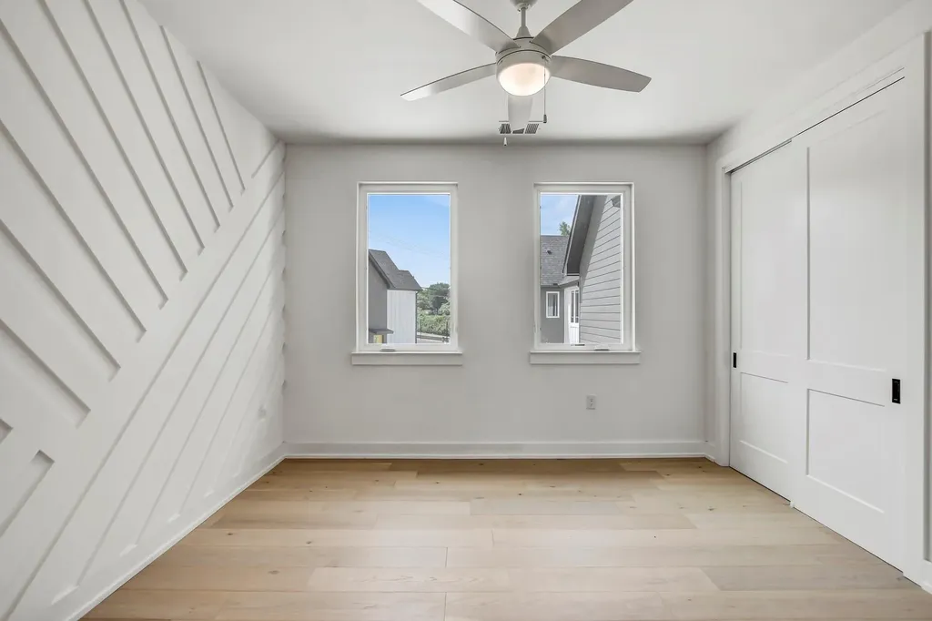 4127 E 12th Street Austin TX 78721
