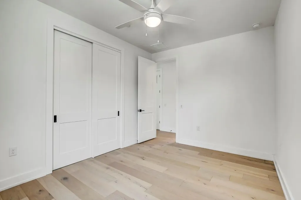 4127 E 12th Street Austin TX 78721