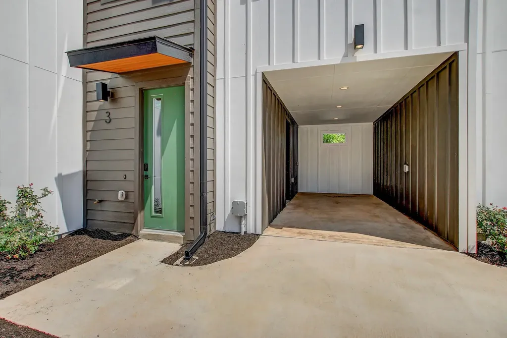 4127 E 12th Street Austin TX 78721