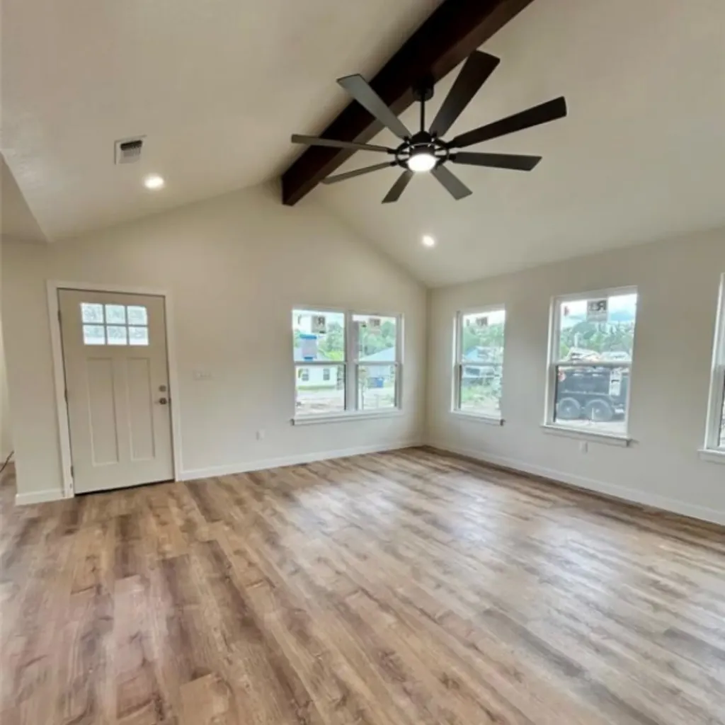 1127 Greenhill Drive Canyon Lake TX 78133