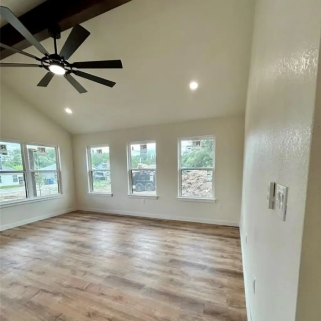 1127 Greenhill Drive Canyon Lake TX 78133