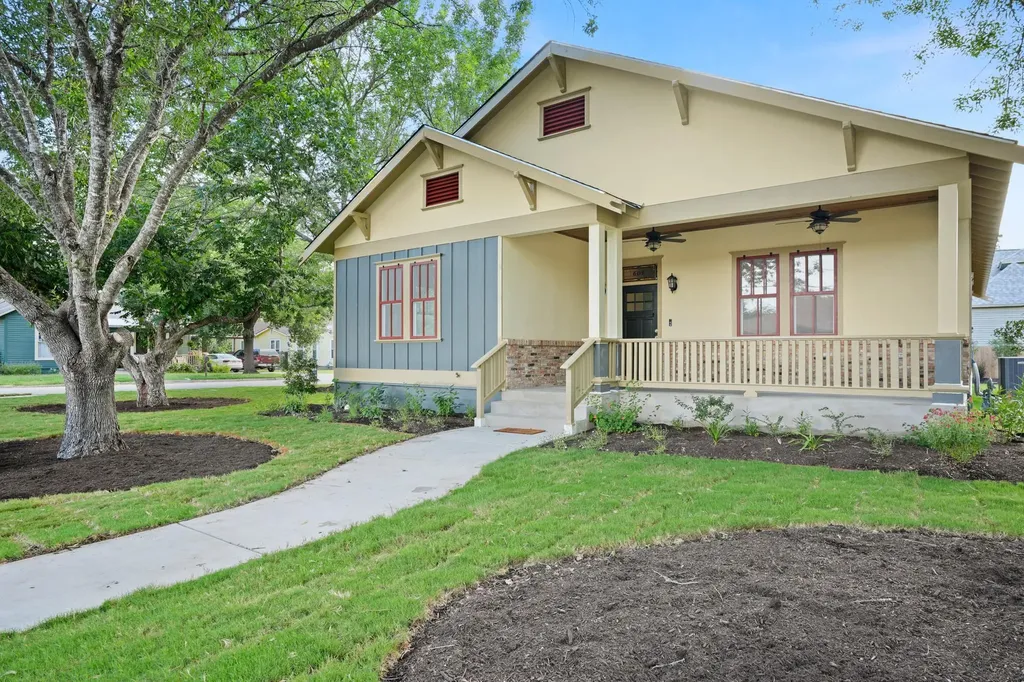 608 Cibilo Street Lockhart TX 78644