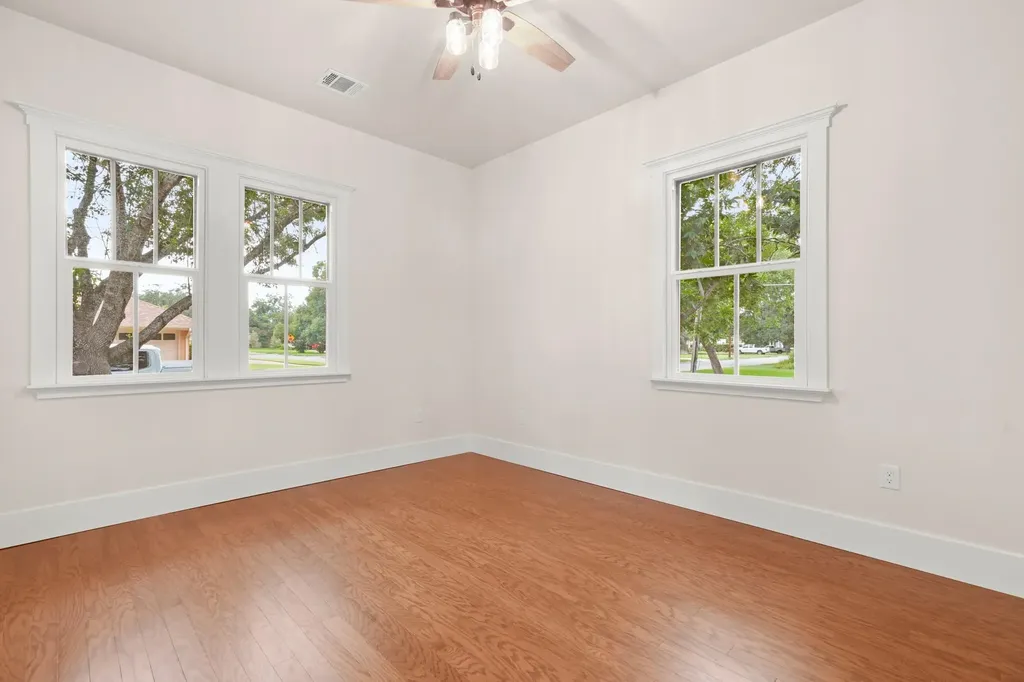 608 Cibilo Street Lockhart TX 78644
