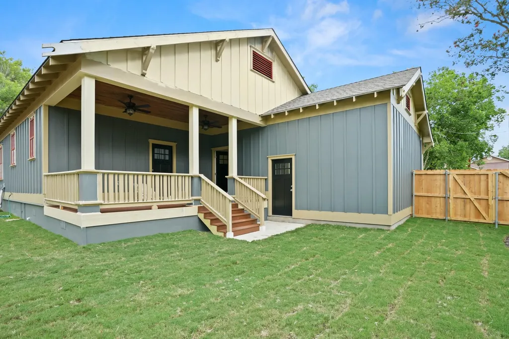 608 Cibilo Street Lockhart TX 78644