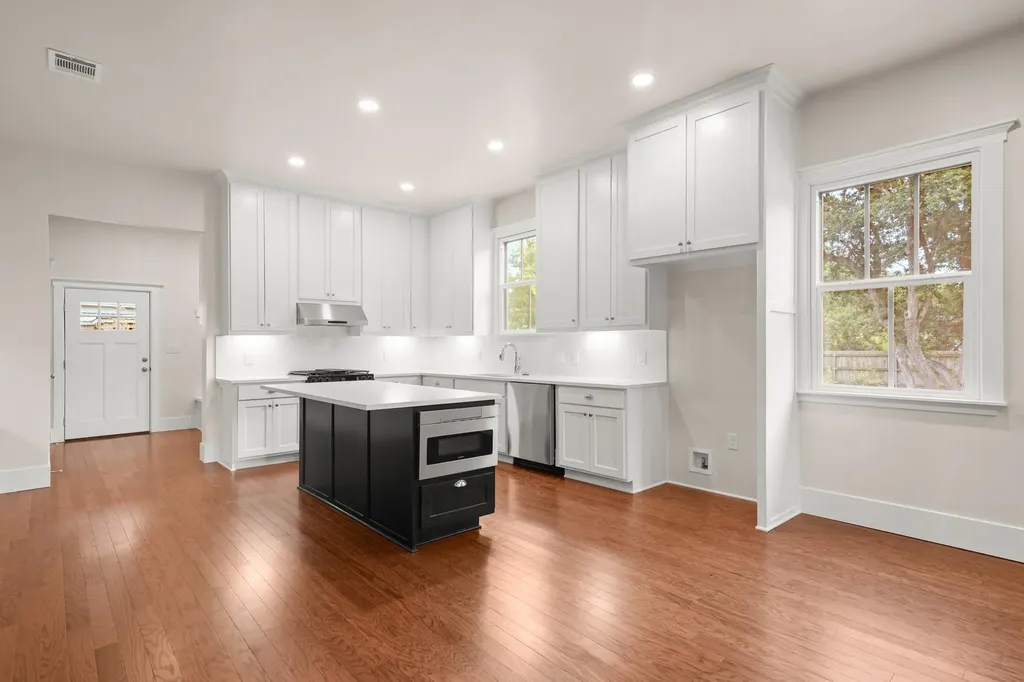 608 Cibilo Street Lockhart TX 78644