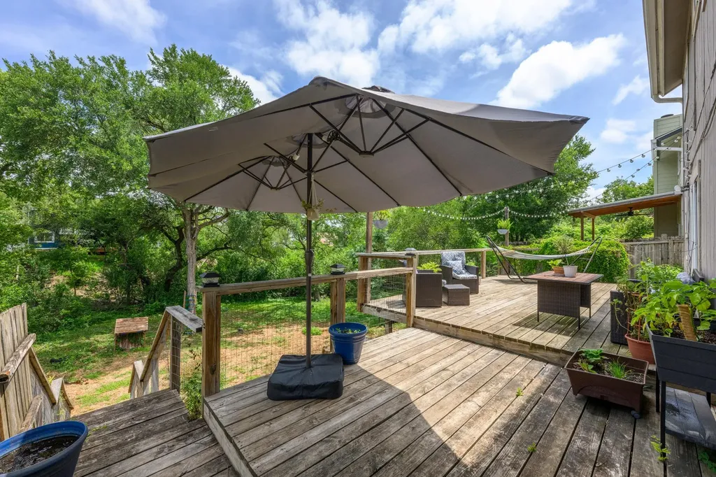 8406 Hanbridge Lane Austin TX 78736