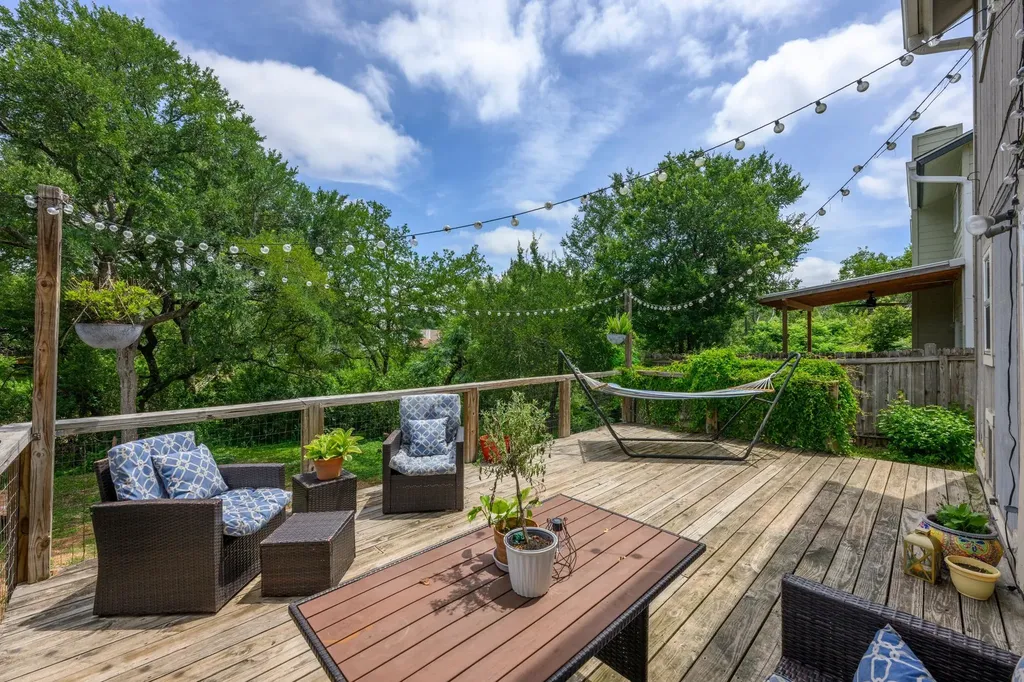8406 Hanbridge Lane Austin TX 78736