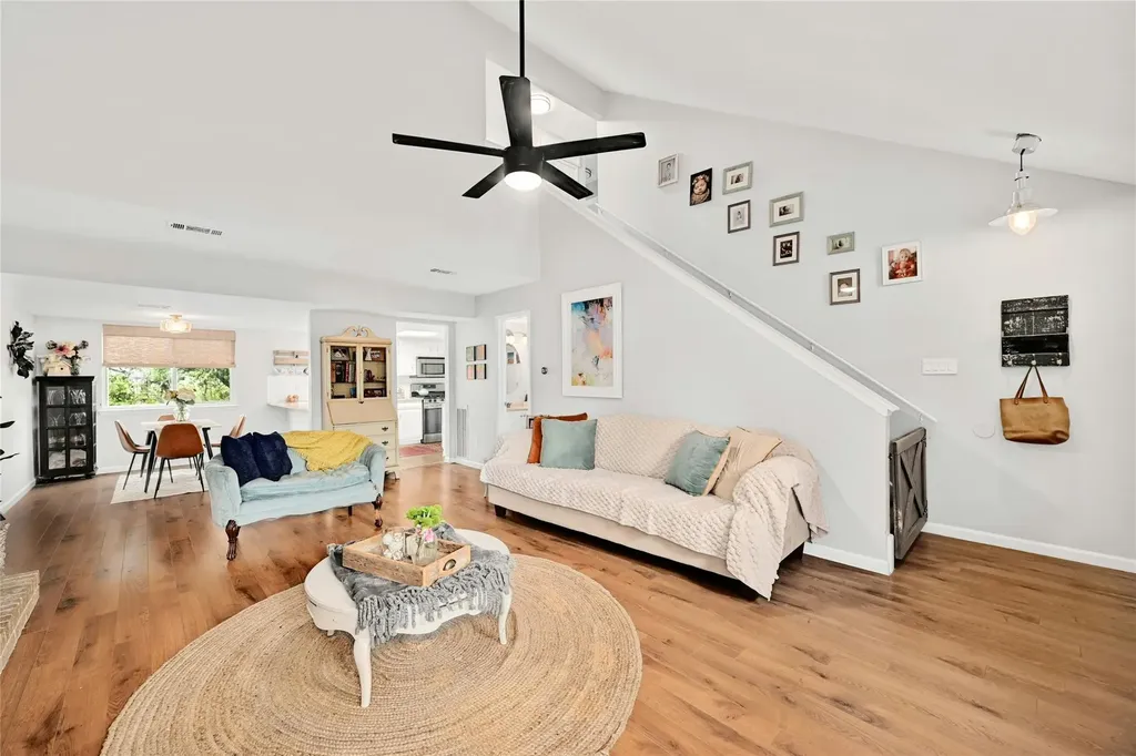 8406 Hanbridge Lane Austin TX 78736