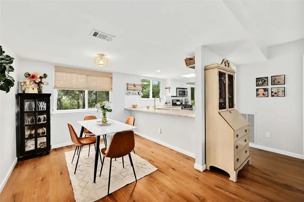 8406 Hanbridge Lane Austin TX 78736