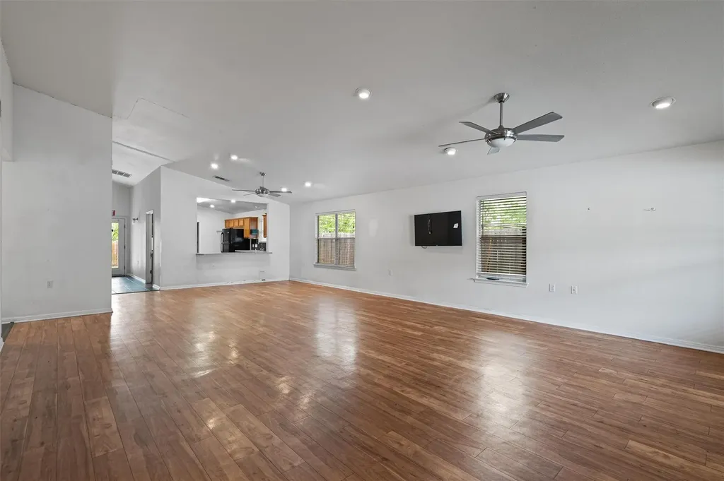 1213 Justin Lane Austin TX 78757