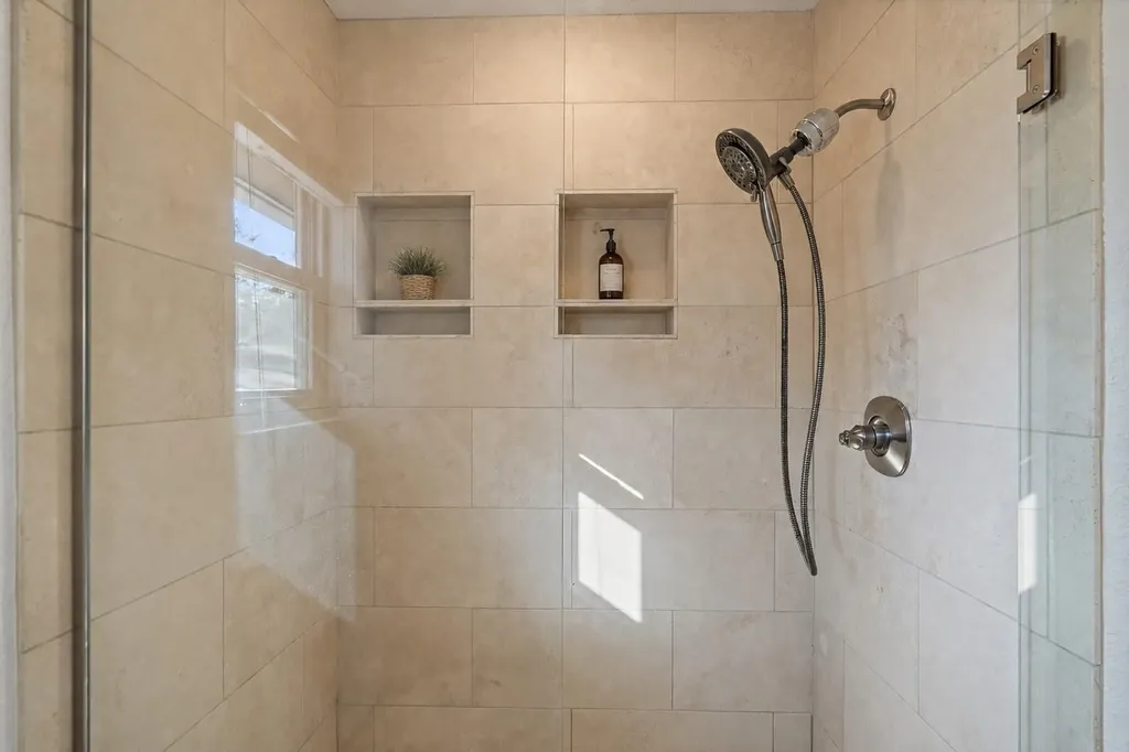 6523 Heron Drive Austin TX 78759
