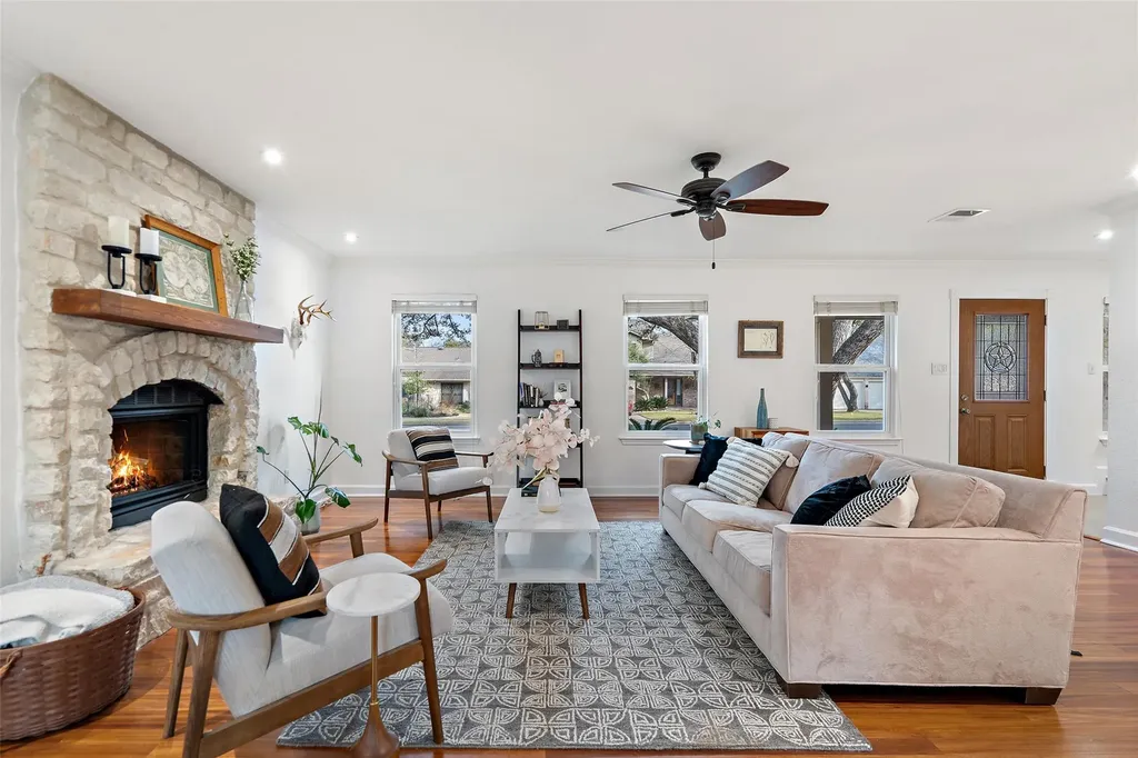 6523 Heron Drive Austin TX 78759