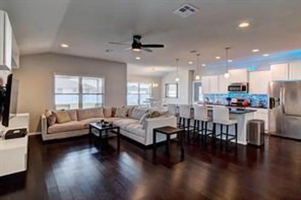1118 Black Canyon Street Pflugerville TX 78660