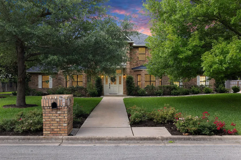 10 Oak View Round Rock TX 78664