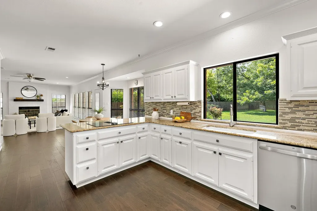 10 Oak View Round Rock TX 78664