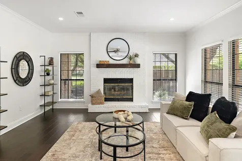 10 Oak View Round Rock TX 78664