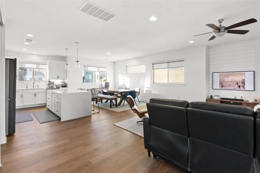 5315 La Crosse Avenue Austin TX 78739
