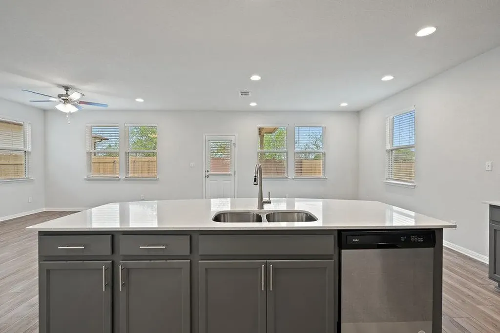 1505 Corsac Way Austin TX 78758