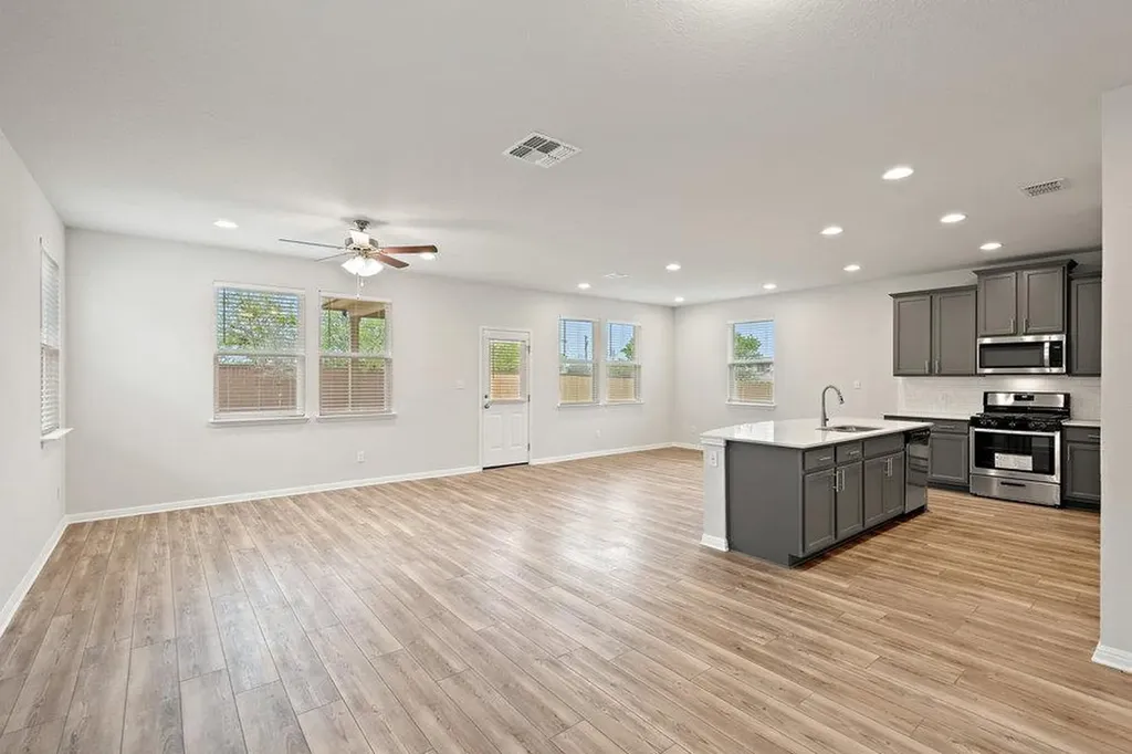 1505 Corsac Way Austin TX 78758