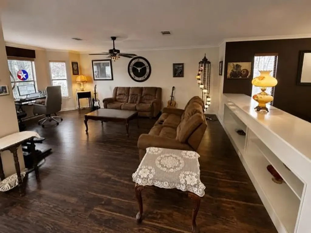4508 Moose Drive Austin TX 78749
