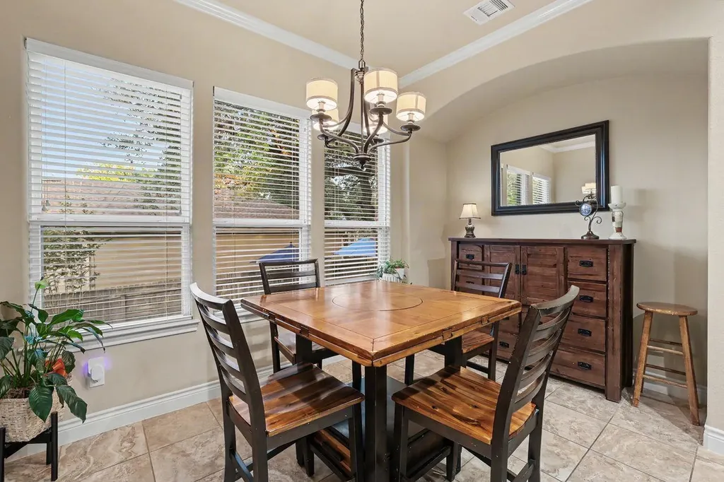 1919 Mulligan Drive Round Rock TX 78664