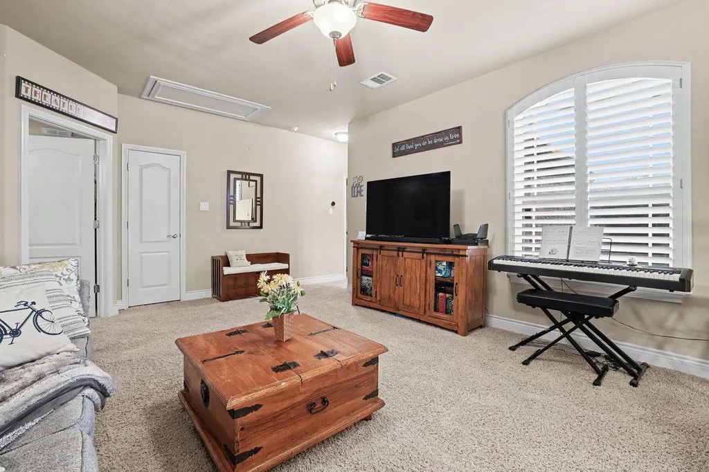 1919 Mulligan Drive Round Rock TX 78664
